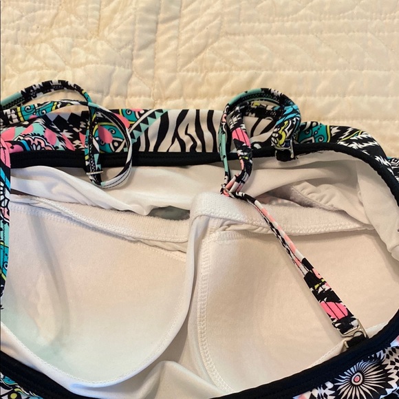 Venus Colorful Patterned Tank Top - Picture 2 of 3